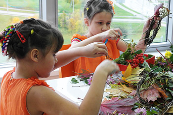 Master class on floristics "Autumn wreaths"